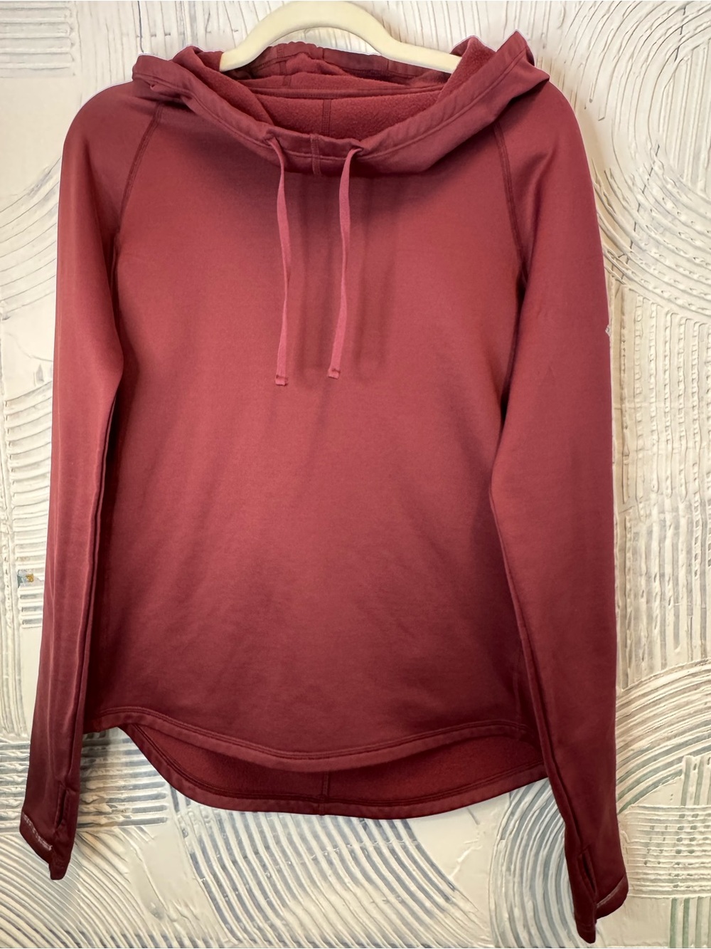 Women's Hooded Pullover Sweatshirt in Maroon